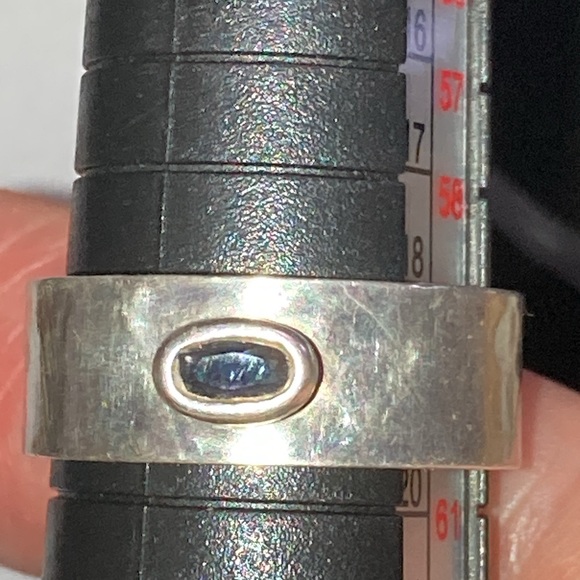 Vintage Sterling Silver ring with blue sapphire size 9. - Picture 6 of 6